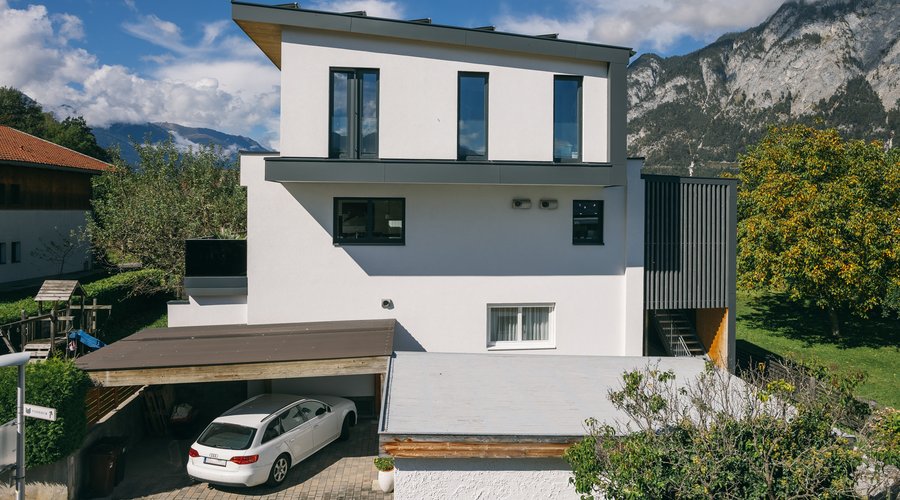 HAUS VÖLS T