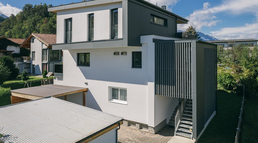 HAUS VÖLS T