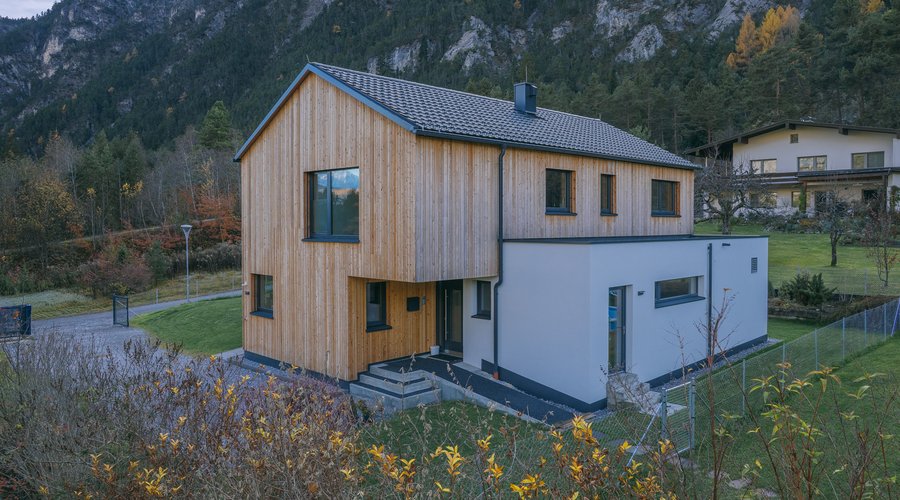 HAUS NASSEREITH M