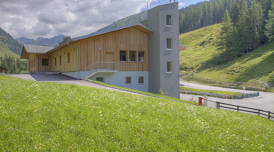 Mehrzweckhalle Schmirn