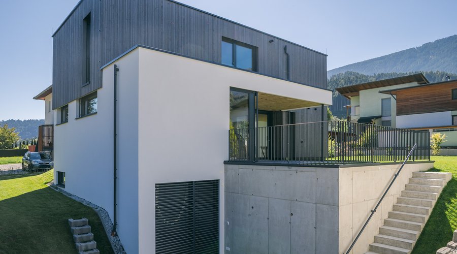 HAUS INZING W