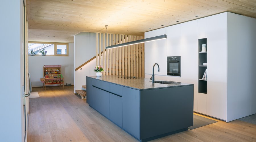 HAUS INZING W