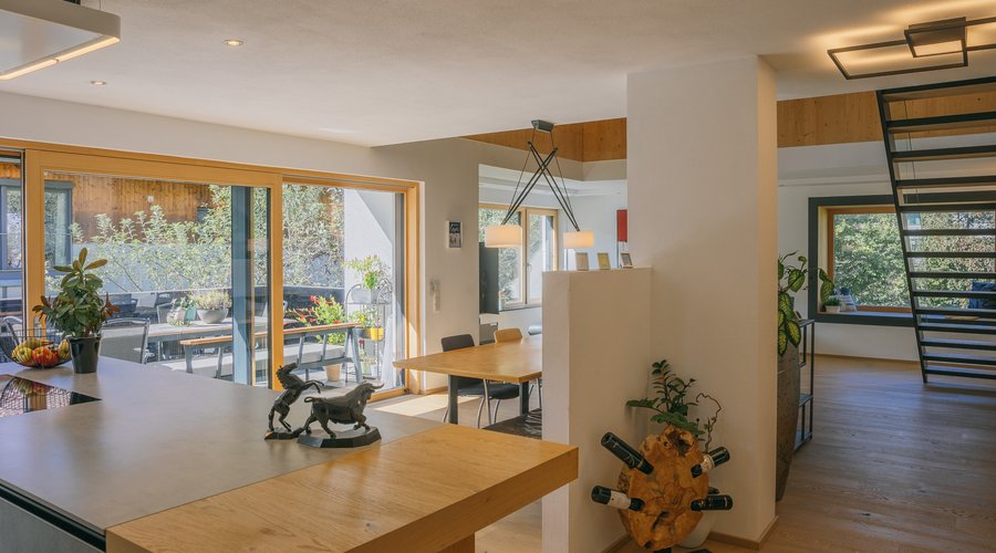 HAUS VÖLS T
